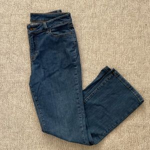 Like new! LL Bean Favorite Fit Jeans